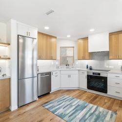 Kitchens Plus