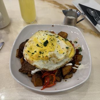 Easy Like Sunday - Short rib hash - Breakfast & Brunch Near Me - Baltimore, Maryland