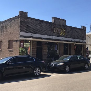 Mattina Bella Restaurant - Nice adaptive reuse of a historic building - Breakfast & Brunch Near Me - Covington, Louisiana Mattina Bella Restaurant - Nice adaptive reuse of a historic building - Breakfast & Brunch Near Me - Covington, Louisiana