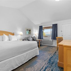 Kootenay Lakeview Resort , BW Signature Collection - King Bed w/ Lake view