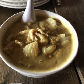 Sisters Thai Cafe - Yellow curry - Thai Near Me - Rockford, Illinois