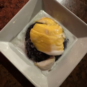 Banana Leaf Restaurant - Black Sticky Rice with Mango - Singaporean Near Me - Milpitas, California Banana Leaf Restaurant - Black Sticky Rice with Mango - Singaporean Near Me - Milpitas, California