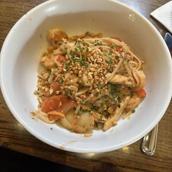 Confisco Grille & Backwater Bar - Pad Thai - Bars Near Me - Orlando, Florida Confisco Grille & Backwater Bar - Pad Thai - Bars Near Me - Orlando, Florida