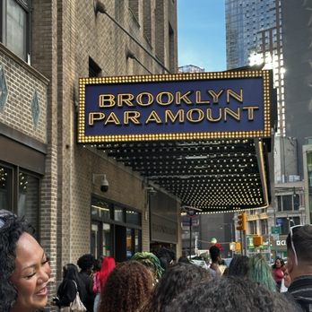 Brooklyn Paramount Theater - Music Venues Near Me - Brooklyn, New York