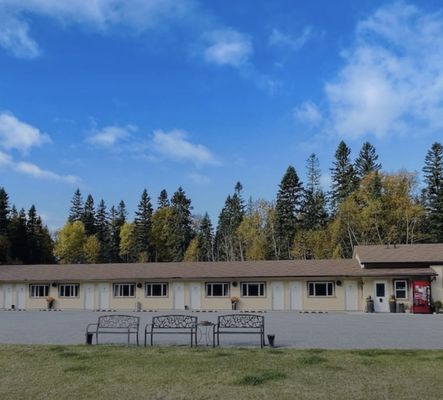 Parkway Motel by null