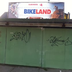 Bikeland - Mi gran idea de pasar por ahí un domingo en la tarde :/