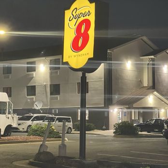 Super 8 by Wyndham Dumfries/Quantico - Hotels Near Me - Dumfries, Virginia Super 8 by Wyndham Dumfries/Quantico - Hotels Near Me - Dumfries, Virginia