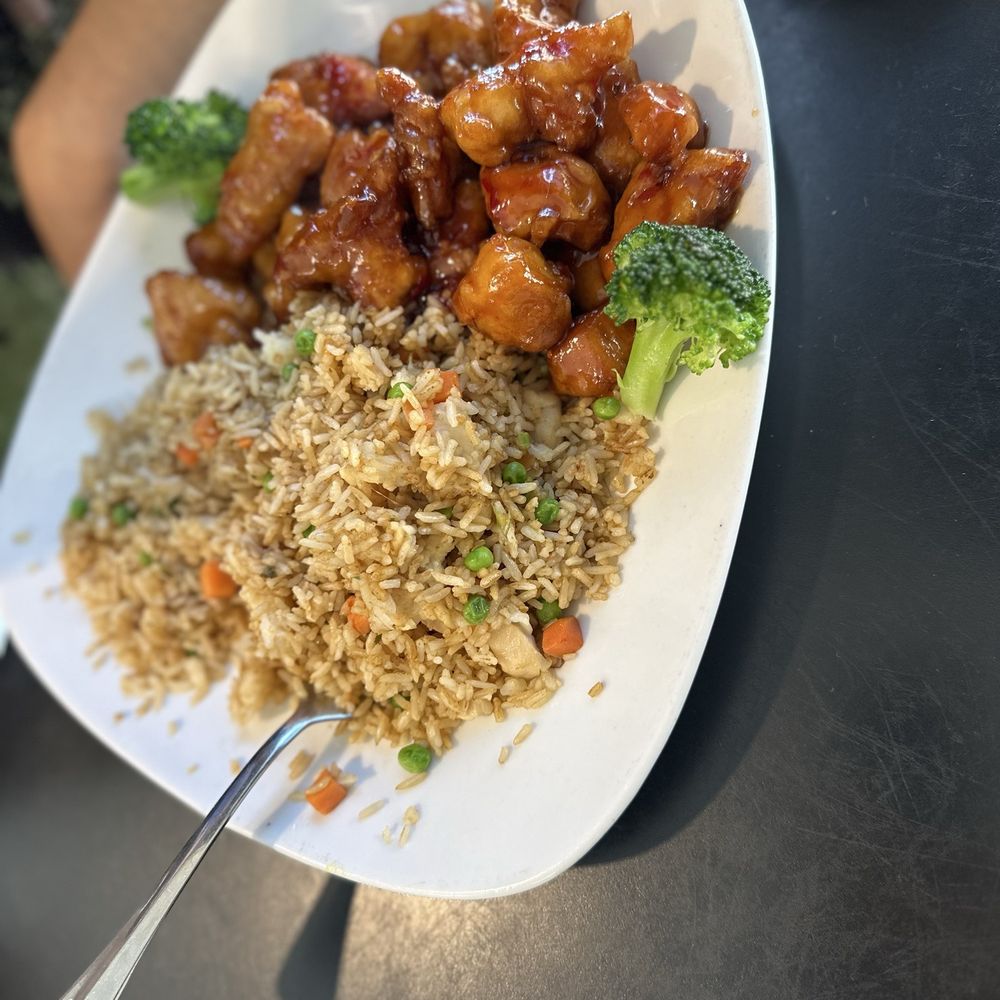 Beijing Cafe - General Chicken Over Rice - Chinese Near Me - Rancho Cordova, California Beijing Cafe - General Chicken Over Rice - Chinese Near Me - Rancho Cordova, California