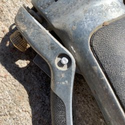Melnor - Chinese nail holding handle on!