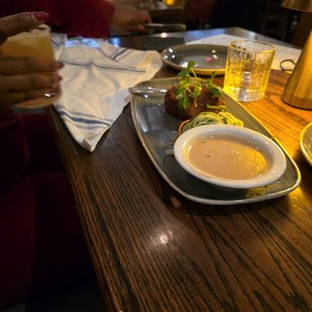 Wence's - The crab cake - New American Near Me - Pleasant Hill, California