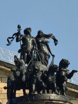Semperoper Dresden by null