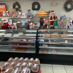 Janet's Cakery - Cakes, Cookies & Brownies