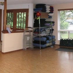 Momentum Yoga - Momentum Yoga Studio