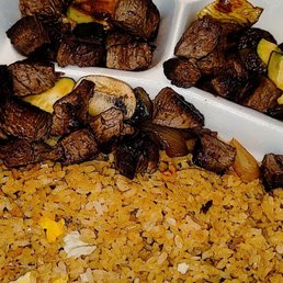 Filet mignon lunch w/fried rice Filet mignon lunch w/fried rice