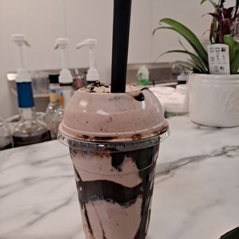 Georgesville Square Nutrition - Strawberry oreo cheesecake - Juice Bars & Smoothies Near Me - Columbus, Ohio Georgesville Square Nutrition - Strawberry oreo cheesecake - Juice Bars & Smoothies Near Me - Columbus, Ohio