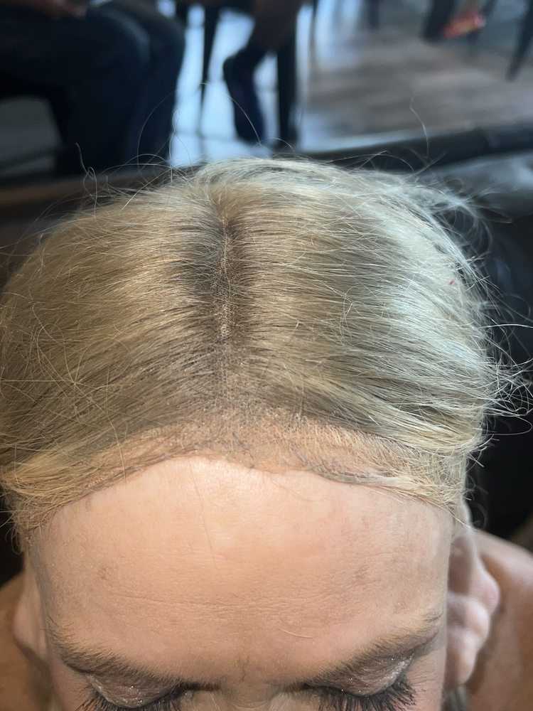 Amanda’s family cuts Logo