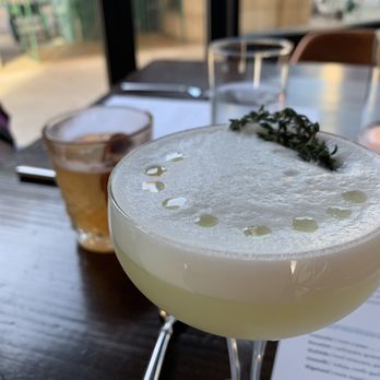 Catherine and Mary's - Hap-pea Thyme cocktail - Italian Near Me - Memphis, Tennessee