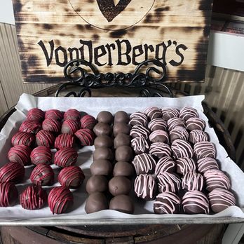 VonDerBergs - Chocolate covered strawberries - Southern Near Me - Scotts Hill, Tennessee