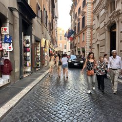 City of Rome - Even midday, people here are dressed well.