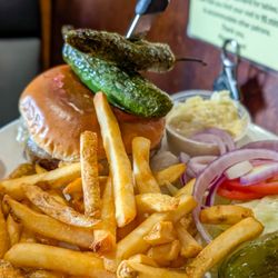 Maple House Café - Some Like It Hot Burger