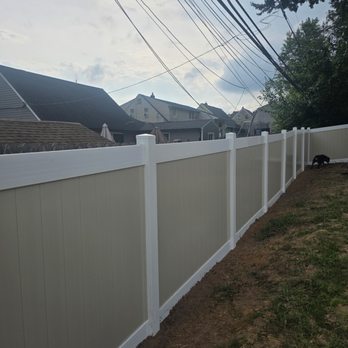 Straightforward Fence - Fences & Gates Near Me - Levittown, Pennsylvania Straightforward Fence - Fences & Gates Near Me - Levittown, Pennsylvania