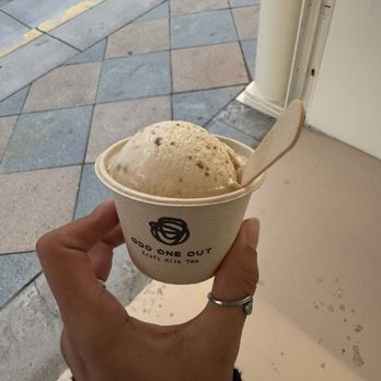 Odd One Out Tea - Almond & fig? Gelato - Bubble Tea Near Me - Santa Monica, California
