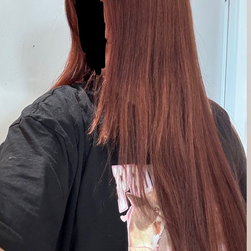 Salon Buzz - uneven cut and lack of extension distribution - Day Spas Near Me - Chicago, Illinois