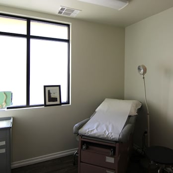 Paresh N. Varu, M.D - Exam Room - Internal Medicine Near Me - Burbank, California Paresh N. Varu, M.D - Exam Room - Internal Medicine Near Me - Burbank, California