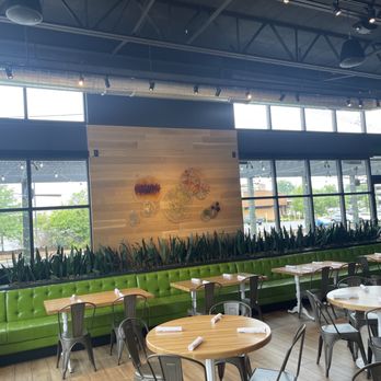 True Food Kitchen - Dining room - New American Near Me - Edison, New Jersey True Food Kitchen - Dining room - New American Near Me - Edison, New Jersey