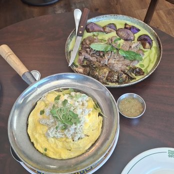 Praaw Thai - kao pad mun puu / crab fried rice, ribeye green curry - Thai Near Me - Berkeley, California Praaw Thai - kao pad mun puu / crab fried rice, ribeye green curry - Thai Near Me - Berkeley, California