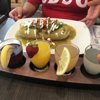 Broken Yolk Cafe - Breakfast & Brunch Near Me - Del Mar, California