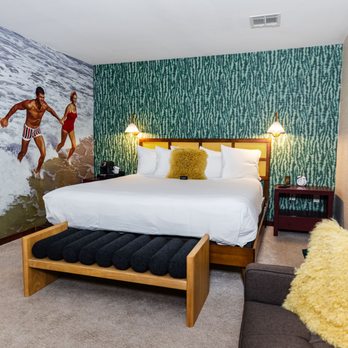 Daddy O Hotel - Rooftop King Suite - Hotels Near Me - Brant Beach, New Jersey