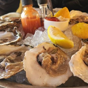 Sea Wolf - Bushwick - 1 dozen oyster during happy hours - Cocktail Bars Near Me - Brooklyn, New York