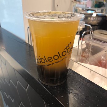Bubbleology - White peach fruit tea - Juice Bars & Smoothies Near Me - West End, XGL
