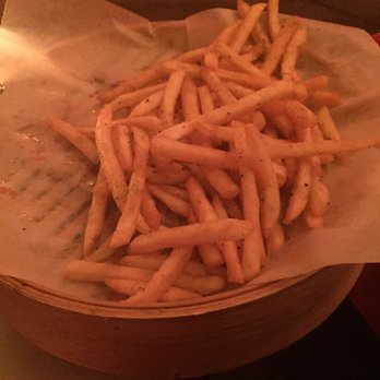Bar 35 - No taste fries in a deceivingly large basket - Bars Near Me - Honolulu, Hawaii