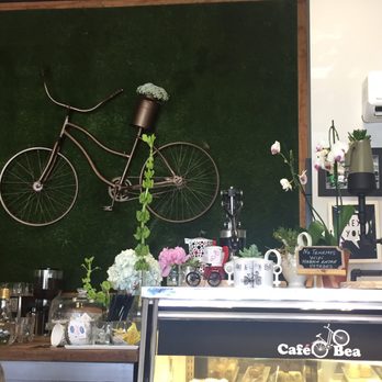 Café Bea - Cute decor - Cafes Near Me - Miami, Florida
