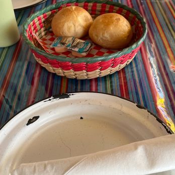 Casa Chaskis - complimentary bread with butter + spicy green sauce - Peruvian Near Me - Long Beach, California