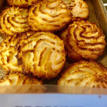 Donut King - Coconut macarons - Bakeries Near Me - Culver City, California