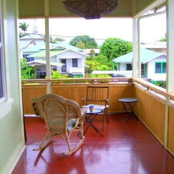 Hilo Bay Hale Bed & Breakfast - Front Porch - Bed & Breakfast Near Me - Hilo, Hawaii Hilo Bay Hale Bed & Breakfast - Front Porch - Bed & Breakfast Near Me - Hilo, Hawaii