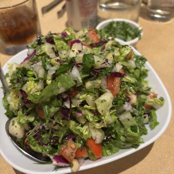 Chicago Diplomat Cafe - Diplomat Salad - Modern European Near Me - Chicago, Illinois