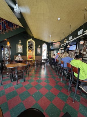 Genna's Lounge by null