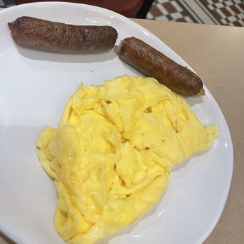 Silver Diner - Scrambled Eggs and Maple Chicken Sausage - Diners Near Me - Baltimore, Maryland Silver Diner - Scrambled Eggs and Maple Chicken Sausage - Diners Near Me - Baltimore, Maryland