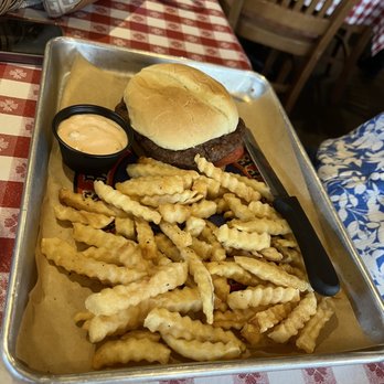 Riscky's BBQ - Cheeseburger with fries - Barbeque Near Me - Fort Worth, Texas Riscky's BBQ - Cheeseburger with fries - Barbeque Near Me - Fort Worth, Texas