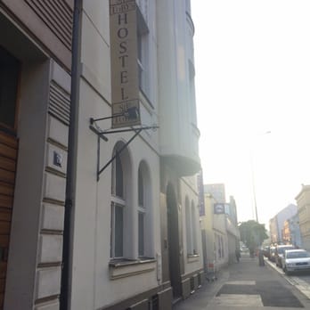 Sir Toby's - Outside - Hostels Near Me - Prague, Puerto Rico