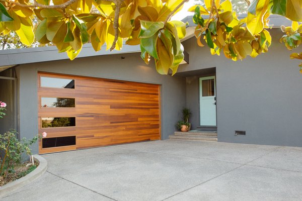 Garage Door Install Maintenance & Repair Service - Over 20 Years Of Experience
We are a family-owned and operated garage door business that has been in the industry for many years. We are a young company with years of experience. Our group has been in the garage door and service industry for over 20 years!​

Our Mission
LMS Garage Doors is all about customers service. We pride ourselves on using the best product and standing with our customers to ensure that we can provide the best service and experience when dealing with garage doors. We do our best to go the “extra mile” to ensure that our customers know we are here for them!