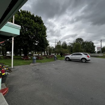 Pick-Quick Drive In - Tables - Burgers Near Me - Fife, Washington Pick-Quick Drive In - Tables - Burgers Near Me - Fife, Washington