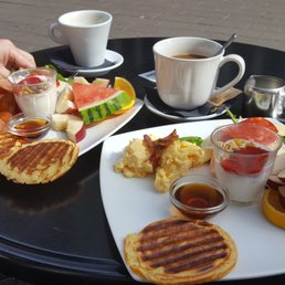 standard brunch plate (right) and deluxe brunch plate (left)