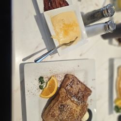 Keke's Breakfast Cafe - Good french toast, good chessy grits.