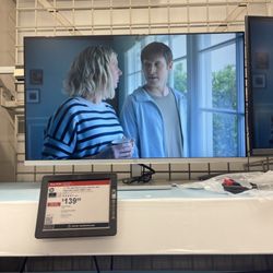 Best Buy - Crystal Lake - Monitor
