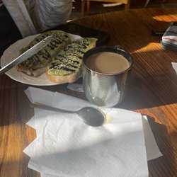 3 Lakes Cafe - Avocado toast